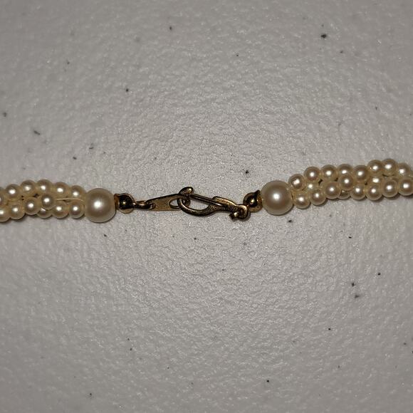 Vintage c1980 Pretty Three-Strand Twisted Faux Pearl 28" Necklace w/Lobster Claw - Picture 3 of 4